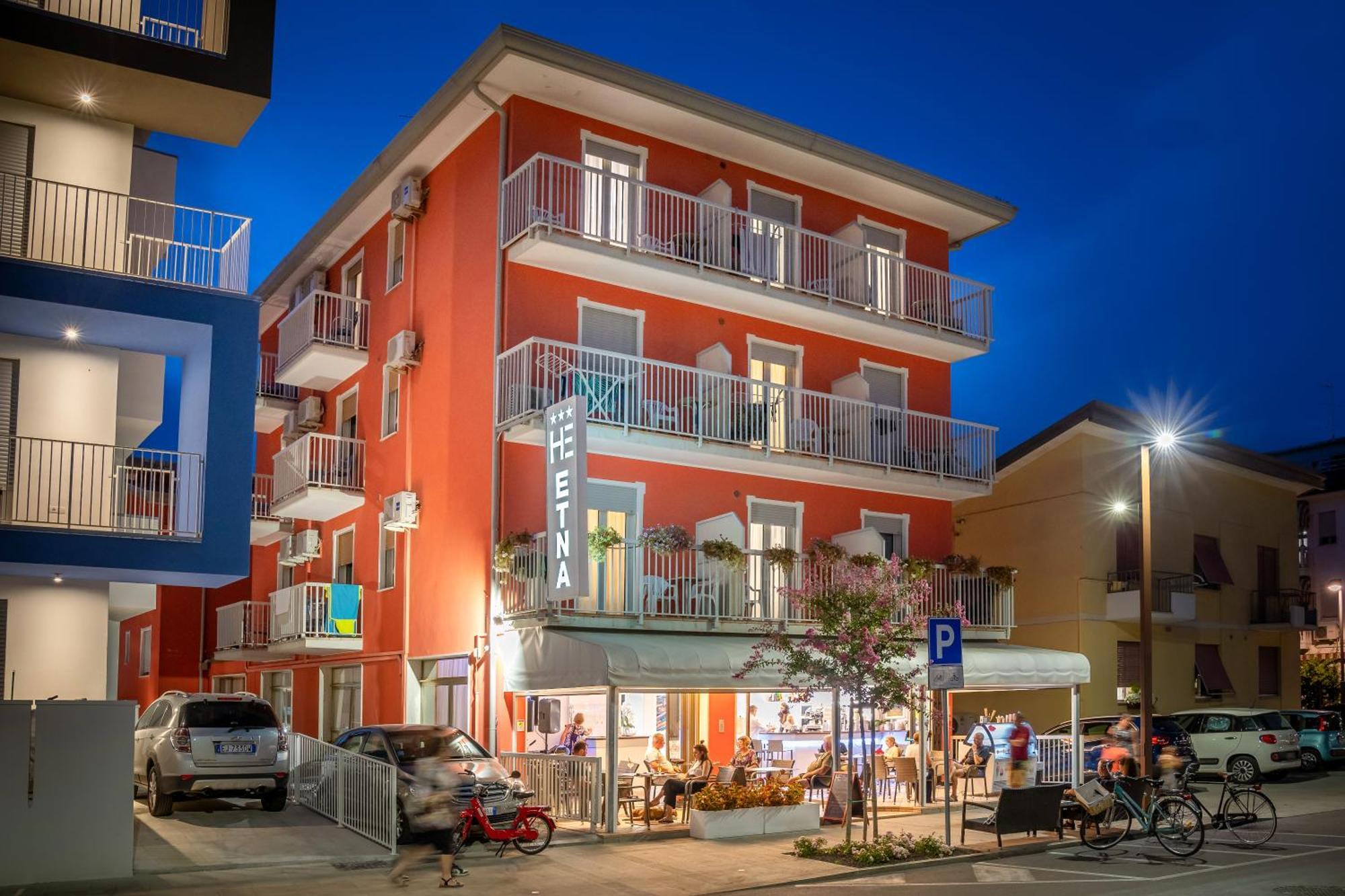 Hotel Etna 3*